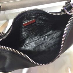 Prada Re-Edition 2005 Nylon replica