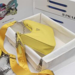 Prada Re-Edition 2005 Nylon replica