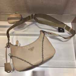 Prada Re-Edition 2005 Nylon replica