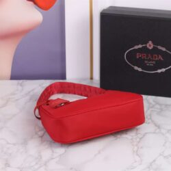 Prada Re-Edition 2000 Nylon replica