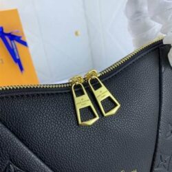 Louis Vuitton V Tote BB replica