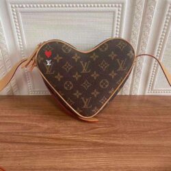 Louis Vuitton CŒUR replica