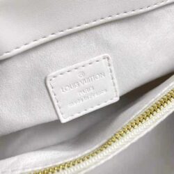 Louis Vuitton NEW WAVE CHAIN BAG MM replica