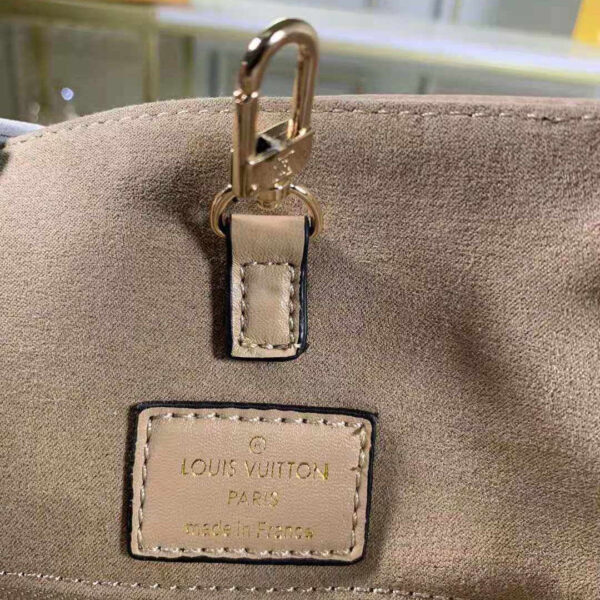 Louis Vuitton OnTheGo MM