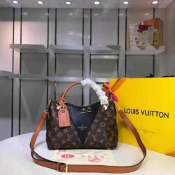 Louis Vuitton V Tote BB replica