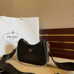 Prada Re-Edition Shoulder Bag Mini Nylon replica