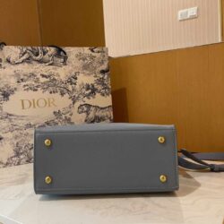 Dior 30 Montaigne Top Handle Tote replica