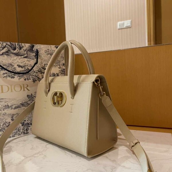 Dior 30 Montaigne Top Handle Tote replica