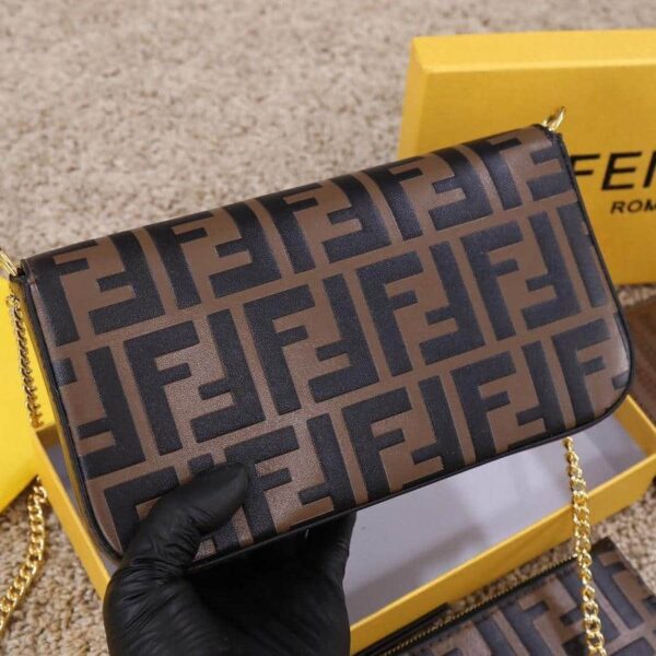 Fendi Wallet On Chain With Pouches replica