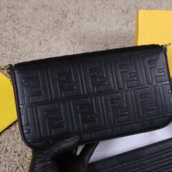 Fendi Wallet On Chain With Pouches replica