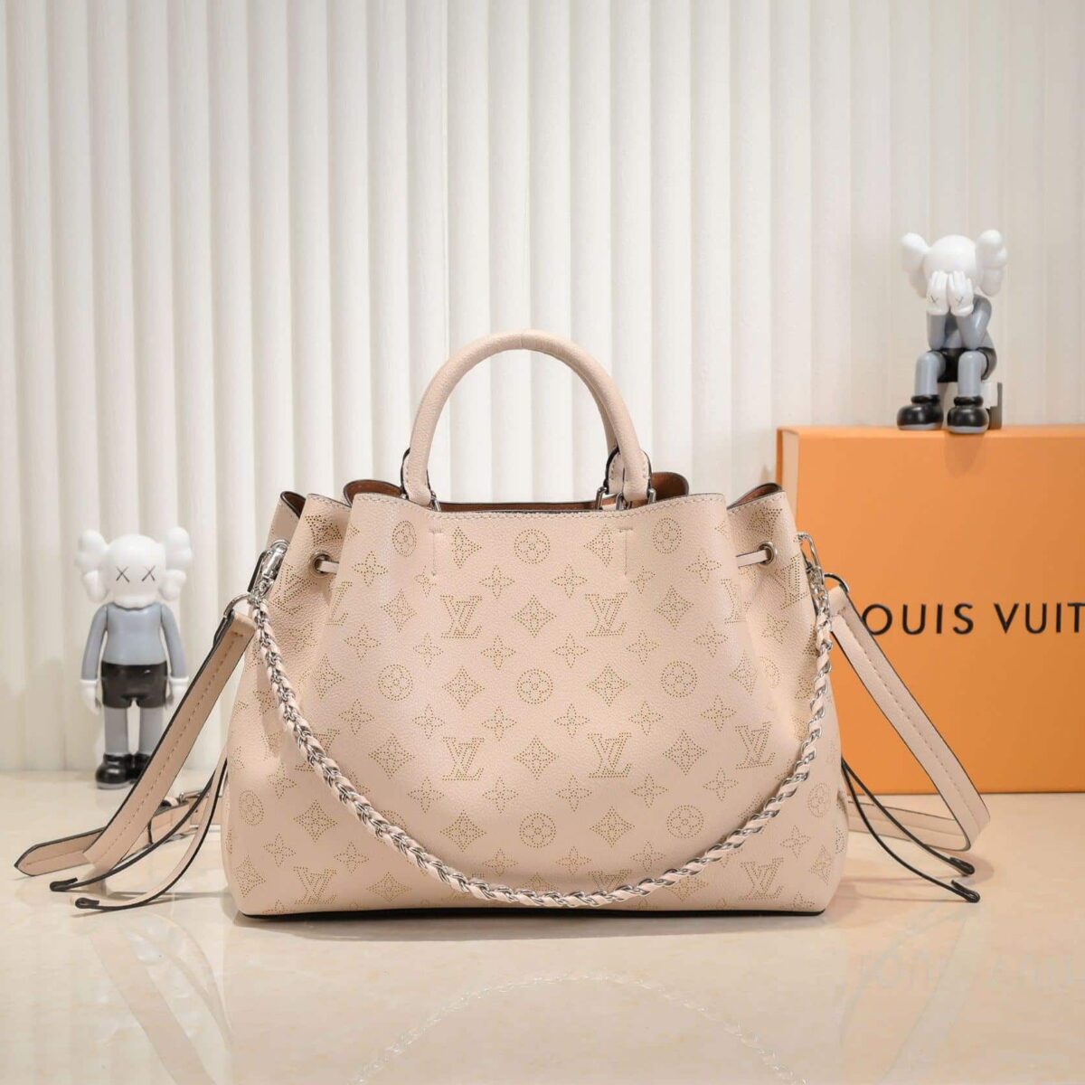 Louis Vuitton BELLA TOTE replica bag