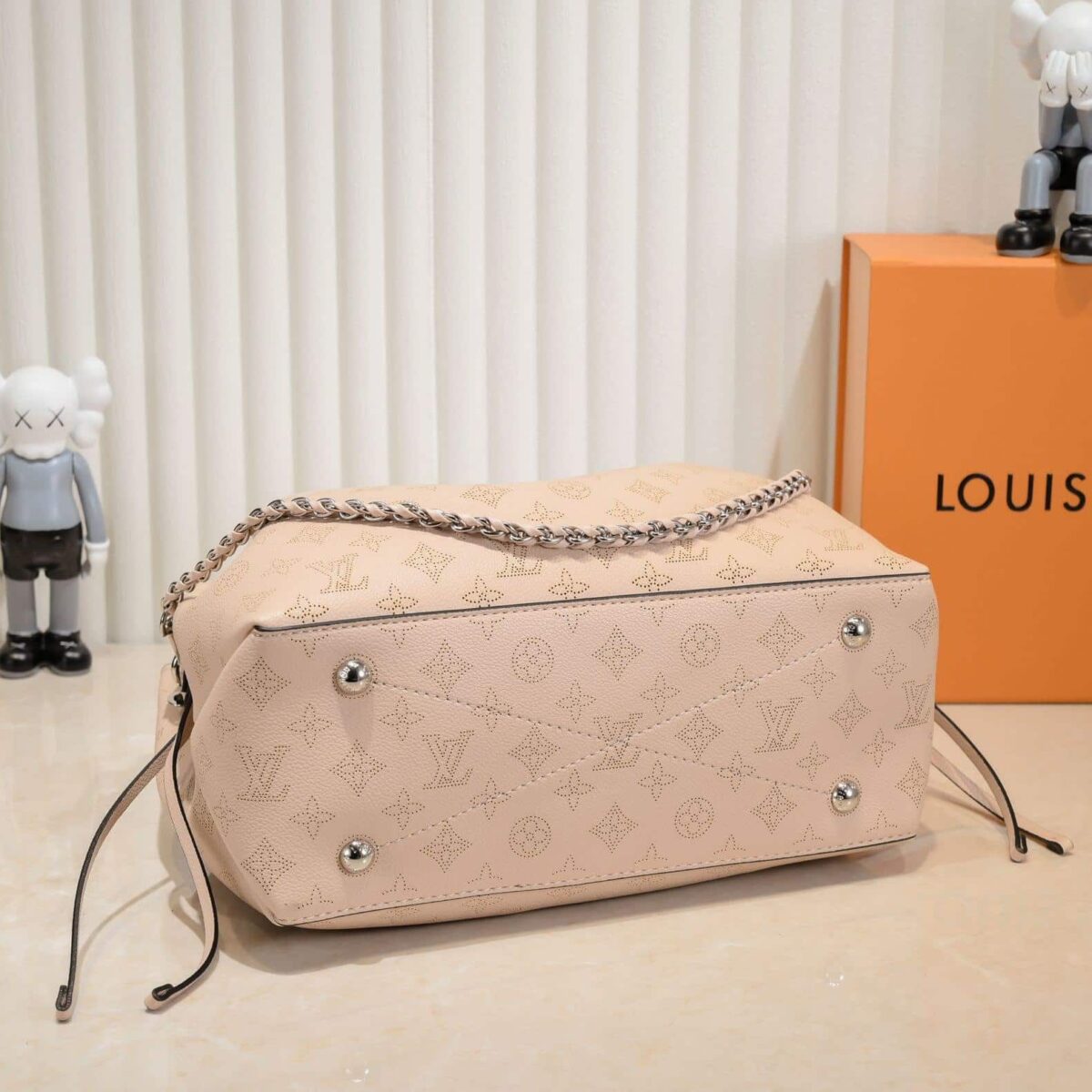 Louis Vuitton BELLA TOTE replica bag