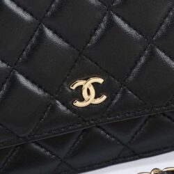 Chanel Wallet On Chain replica