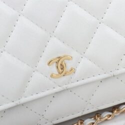 Chanel Wallet On Chain replica