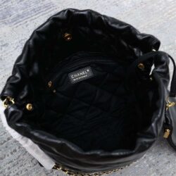 CHANEL 22 SMALL HANDBAG replica