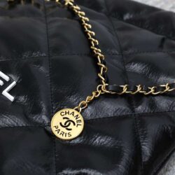 CHANEL 22 HANDBAG replica