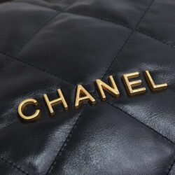 CHANEL 22 HANDBAG replica