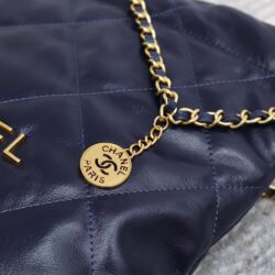 CHANEL 22 SMALL HANDBAG replica