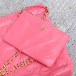 CHANEL 22 SMALL HANDBAG replica