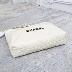 CHANEL 22 HANDBAG replica