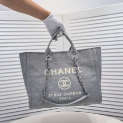 CHANEL Medium Deauville Tote bag replica