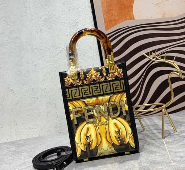 Fendace Mini Sunshine Shopper replica