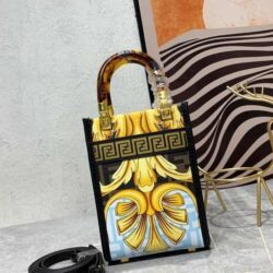 Fendace Mini Sunshine Shopper replica