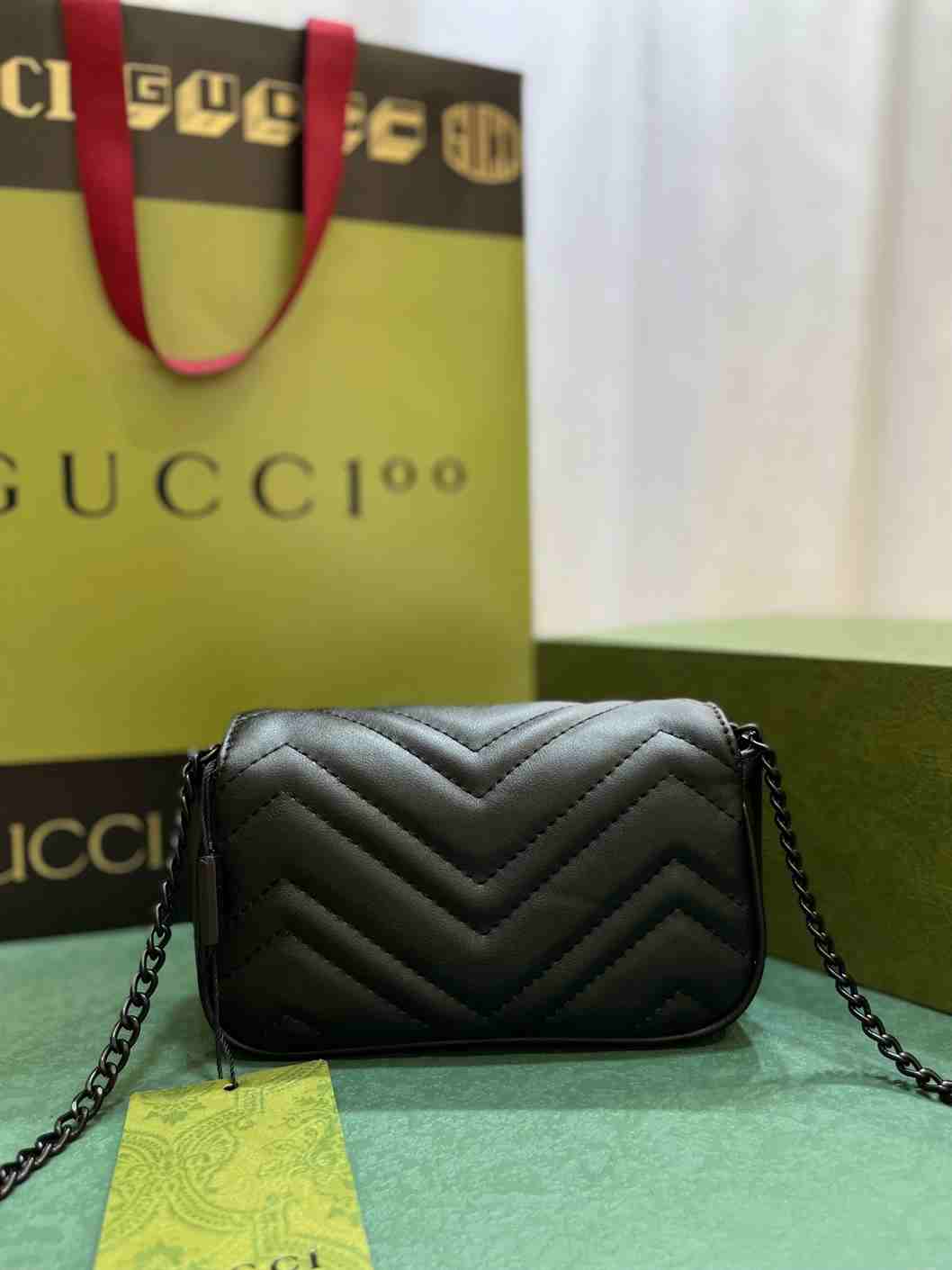 Gucci GG Marmont Matelassé Super Mini Bag replica