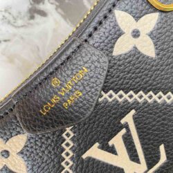 Louis Vuitton EASY POUCH ON STRAP replica