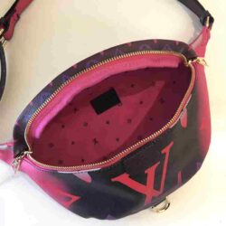 Louis Vuitton DISCOVERY BUMBAG PM replica