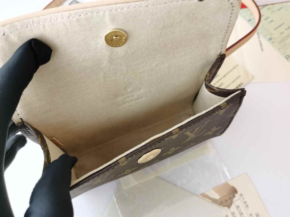 Louis Vuitton POCHETTE FLORENTINE replica