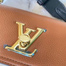 Louis Vuitton LOCKME TENDER replica