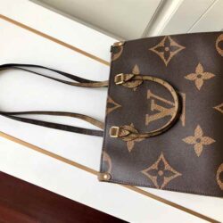 Louis Vuitton ONTHEGO MM Monogram replica