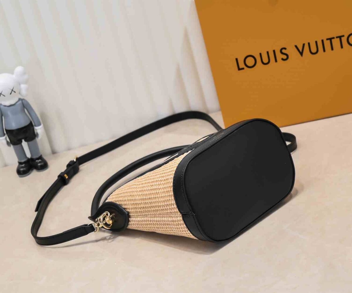 Louis Vuitton PETIT BUCKET replica