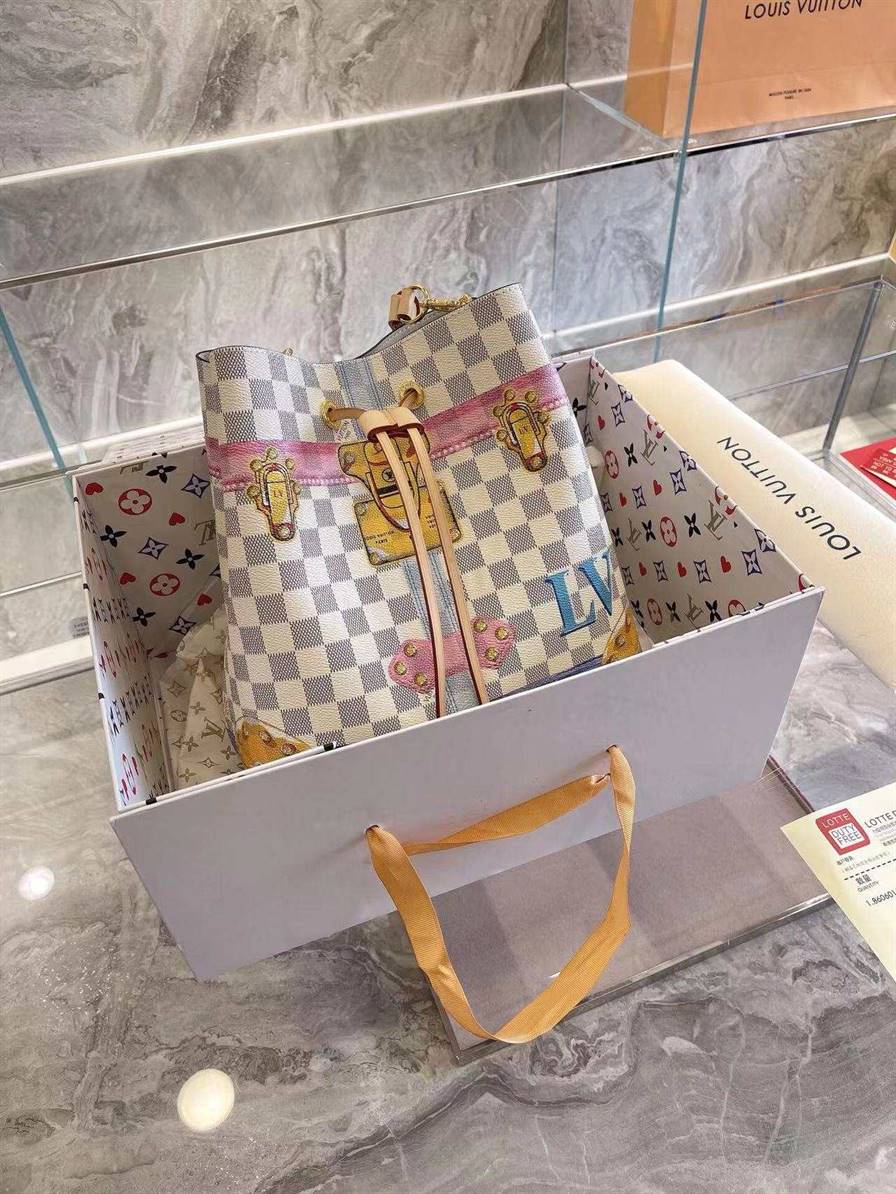 Louis Vuitton NeoNoe Summer Trunk Collection