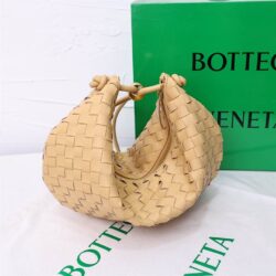 Bottega Veneta Large Turn Pouch replica