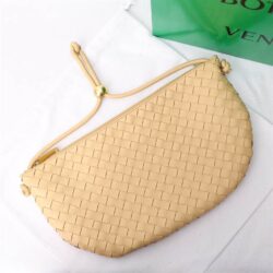 Bottega Veneta Large Turn Pouch replica