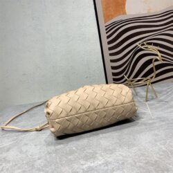 Bottega Veneta Intrecciato Mini Pouch replica