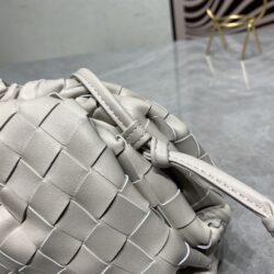 Bottega Veneta Intrecciato Mini Pouch replica