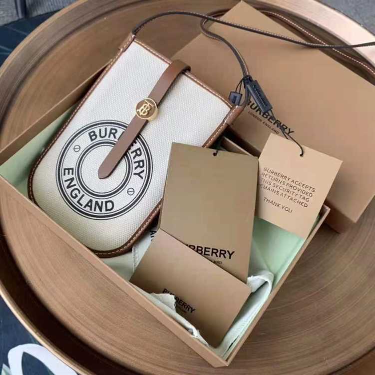 Burberry Logo Graphic Canvas Anne Case replica