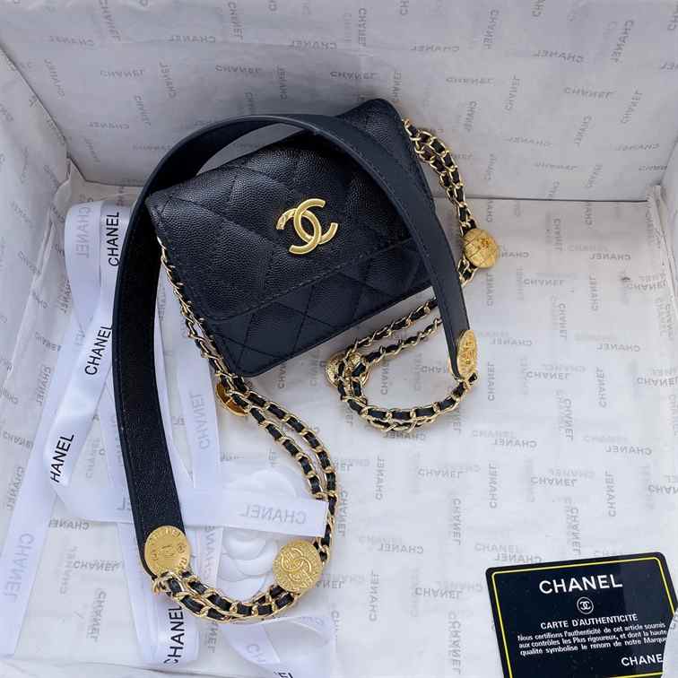 CHANEL Caviar Quilted Purse With Chain replica