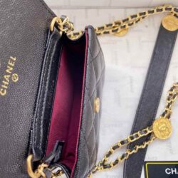 CHANEL Caviar Quilted Purse With Chain replica