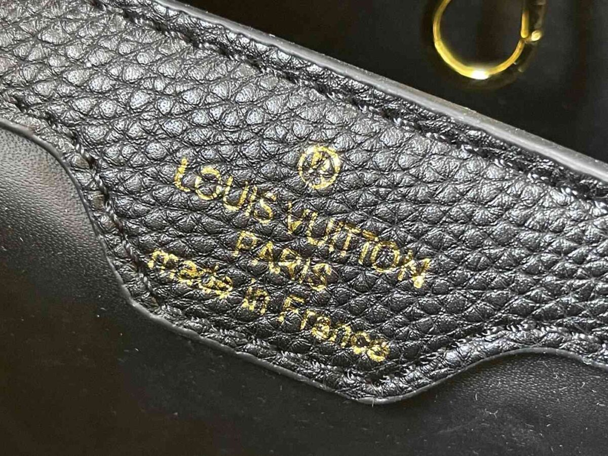 Louis Vuitton CAPUCINES MM replica