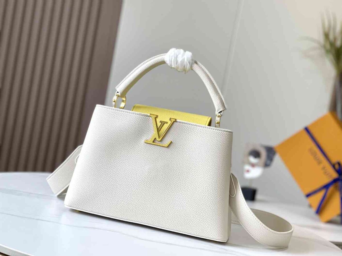 Louis Vuitton CAPUCINES MM replica