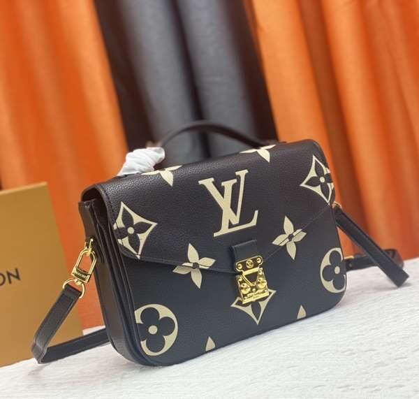 Louis Vuitton POCHETTE MÉTIS Bicolour replica