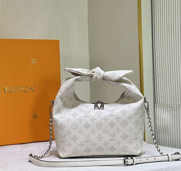 Louis Vuitton WHY KNOT PM replica