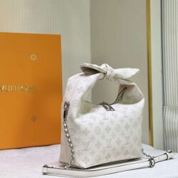 Louis Vuitton WHY KNOT PM replica