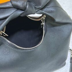 Louis Vuitton WHY KNOT PM replica