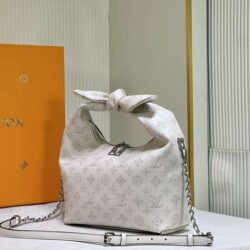 Louis Vuitton WHY KNOT PM replica