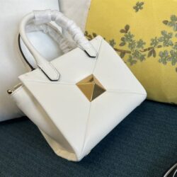 Valentino Garavani SMALL ONE STUD NAPPA HANDBAG replica